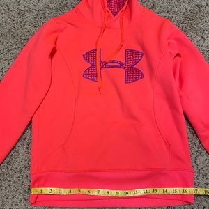 Brand new underarmour fitted sweatshirt